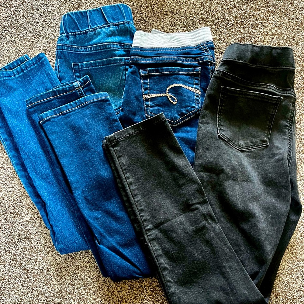 Set of girls jeans